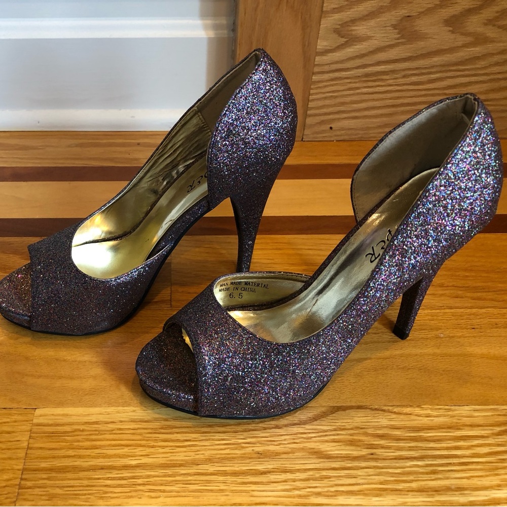Dress sandals